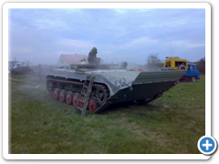 Pískování vstupní části vozidla