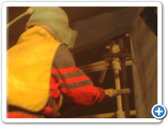 Tryskání (pískování) rychlozávěrné klapky