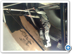 Aplikace vrchní vrstvy přilehlých ploch 