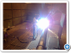 Dokončování metalizace představné tyče