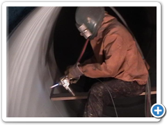 Plynová metalizace vnitřního povrchu potrubí přivaděče - detail